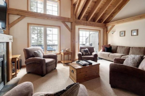 Alpine Timber Luxury Chalet w/Hot Tub